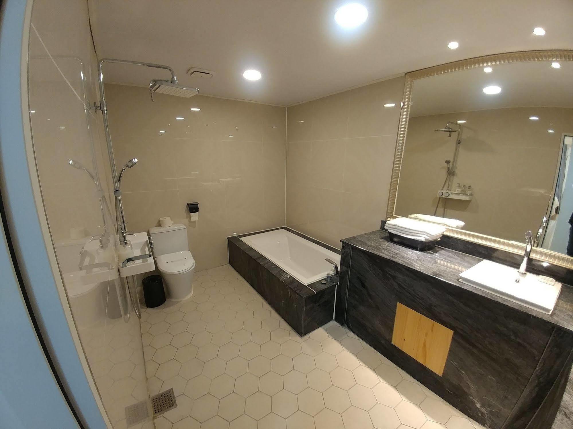 I.Y Hotel Suwon Ngoại thất bức ảnh
